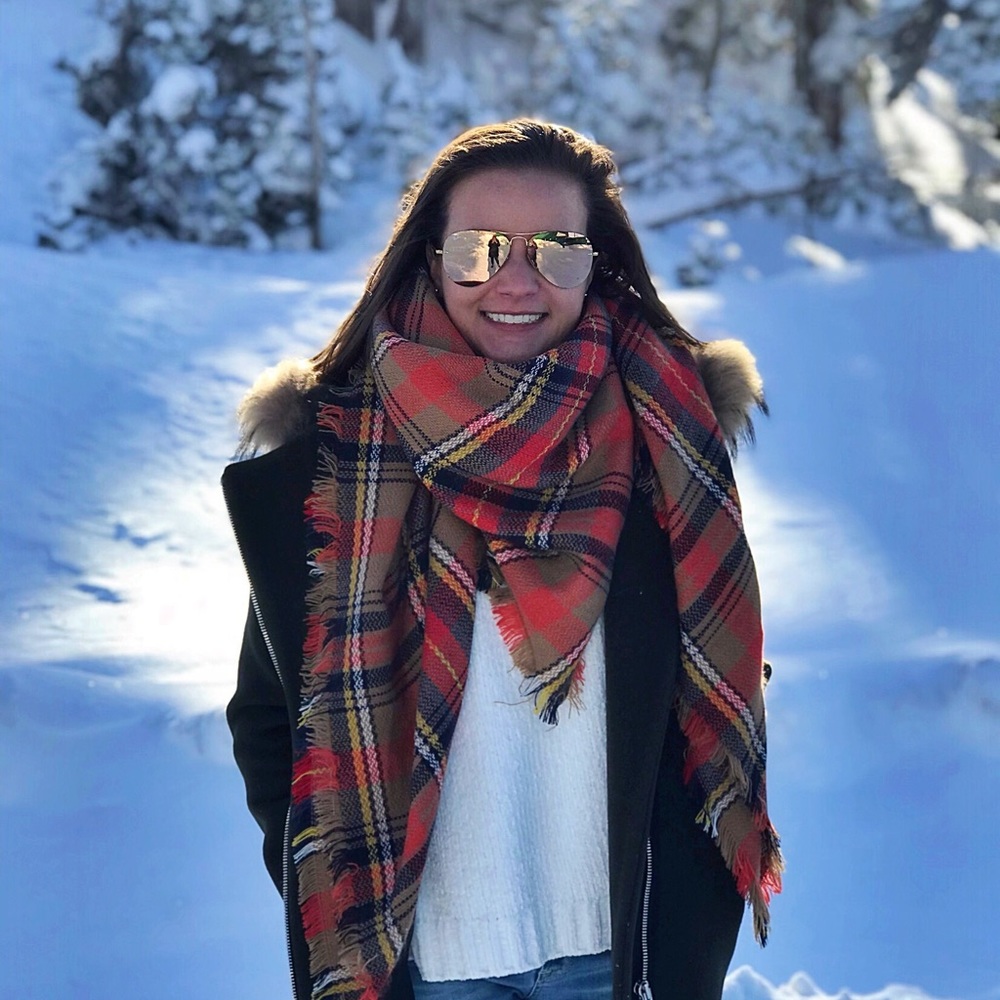 Meet your Posher, Abby